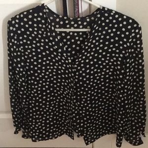 An Augustus blouse. Pure silk. Hidden buttons